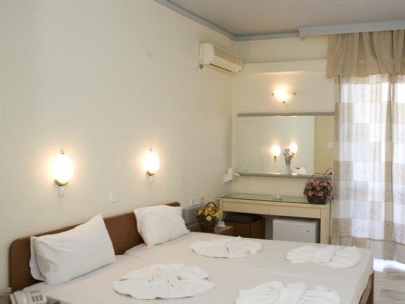 Hotel Haris On The Beach Agia Marina  Exterior photo
