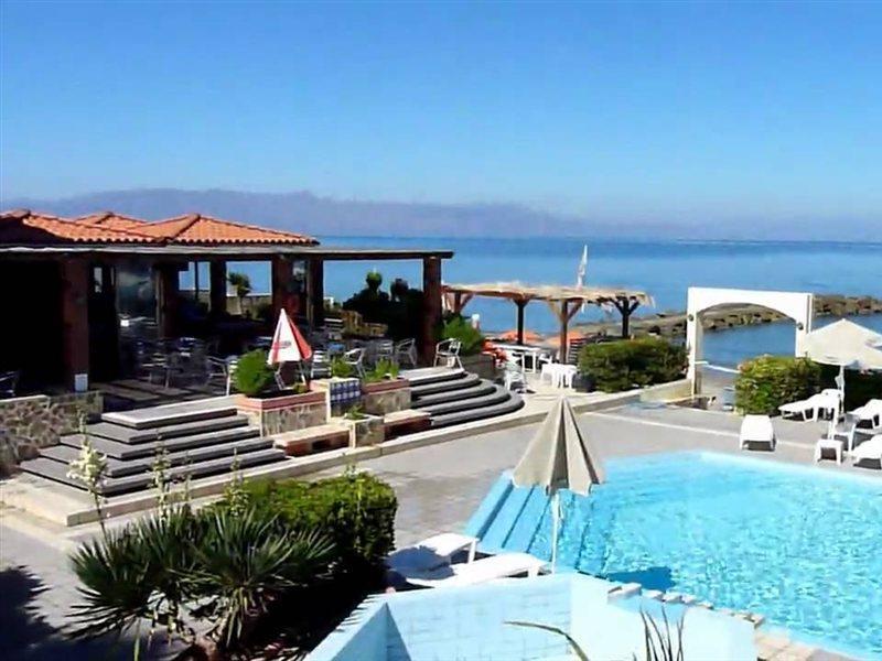 Hotel Haris On The Beach Agia Marina  Exterior photo