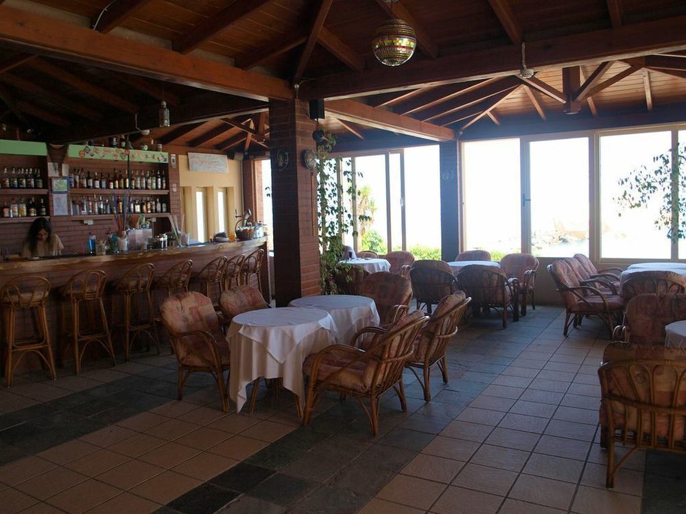 Hotel Haris On The Beach Agia Marina  Exterior photo